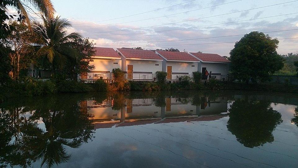 Baanpooya Hotel&Resort Tak Buitenkant foto